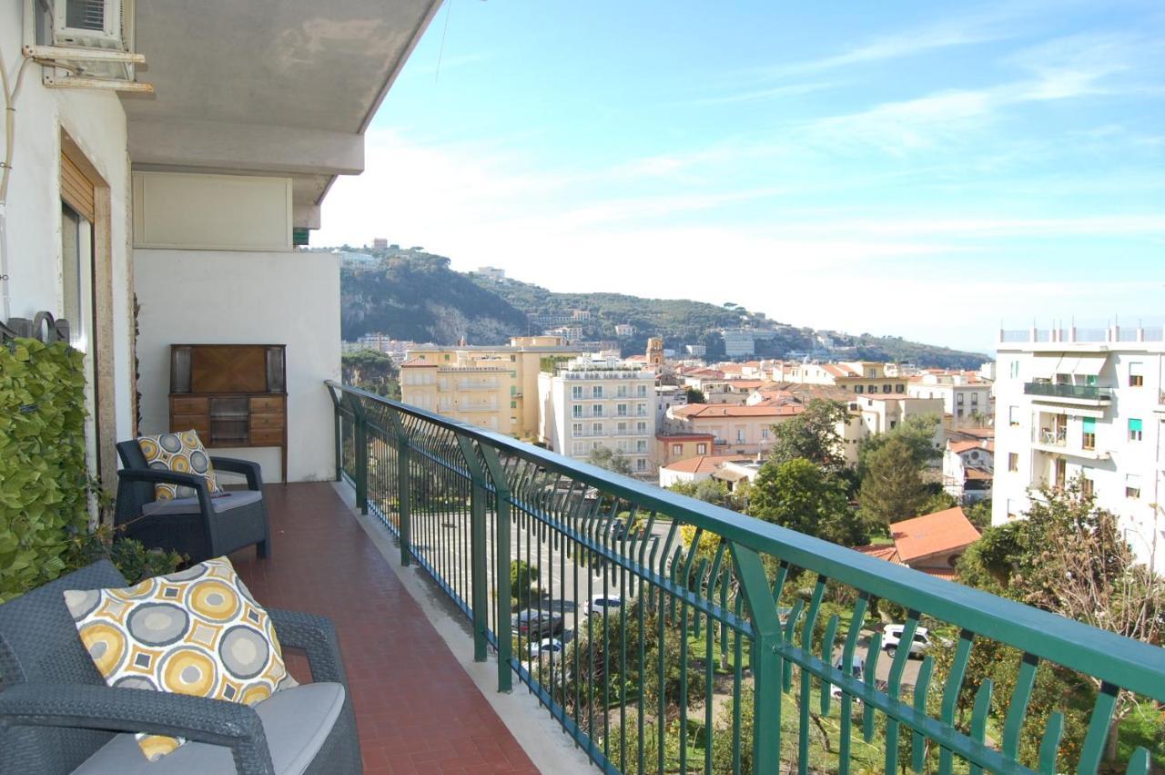 La Reginella Apartment Sorrento Exteriör bild